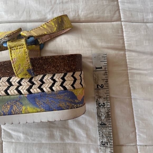 Betsey Johnson Tovaa Wedge Sandal 6 - Picture 6 of 15